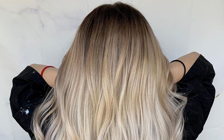 Why people often choose hair extensions over wigs?